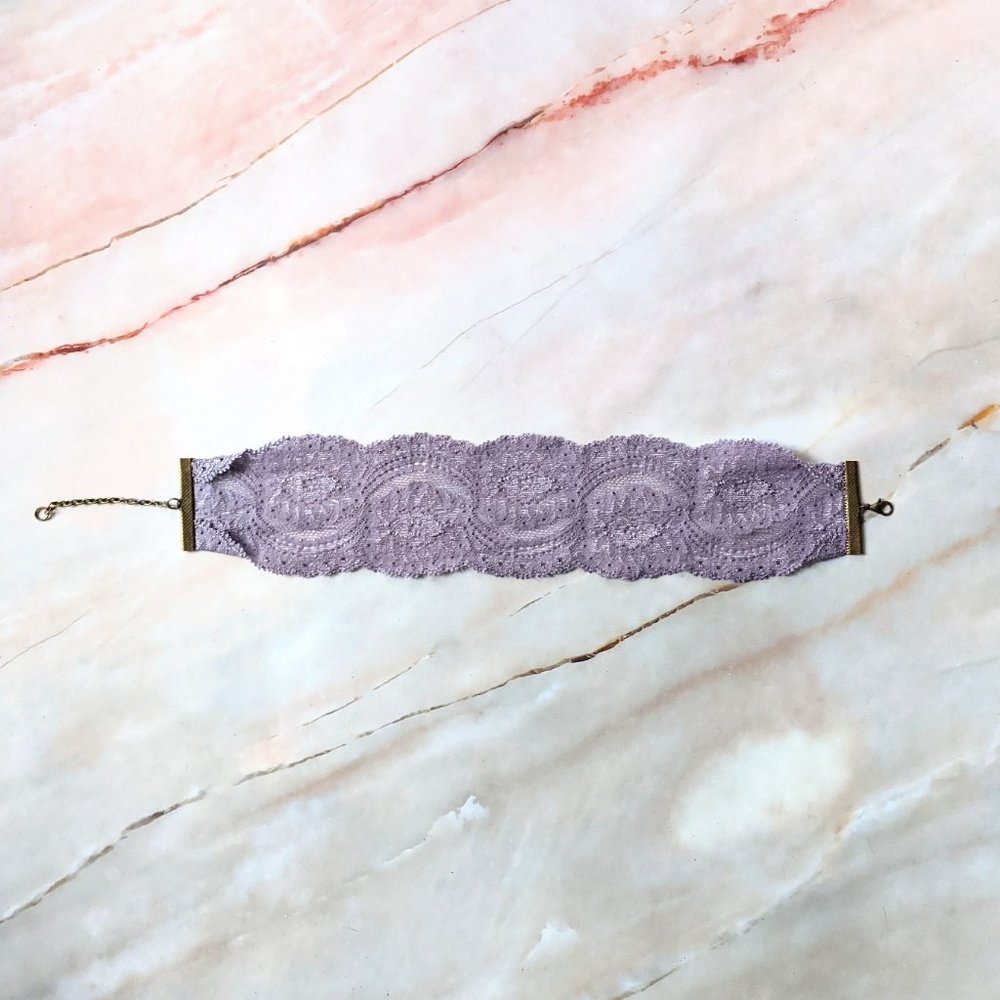 Wide Lace Choker Necklace Lavender Purple - Picture 2 of 4